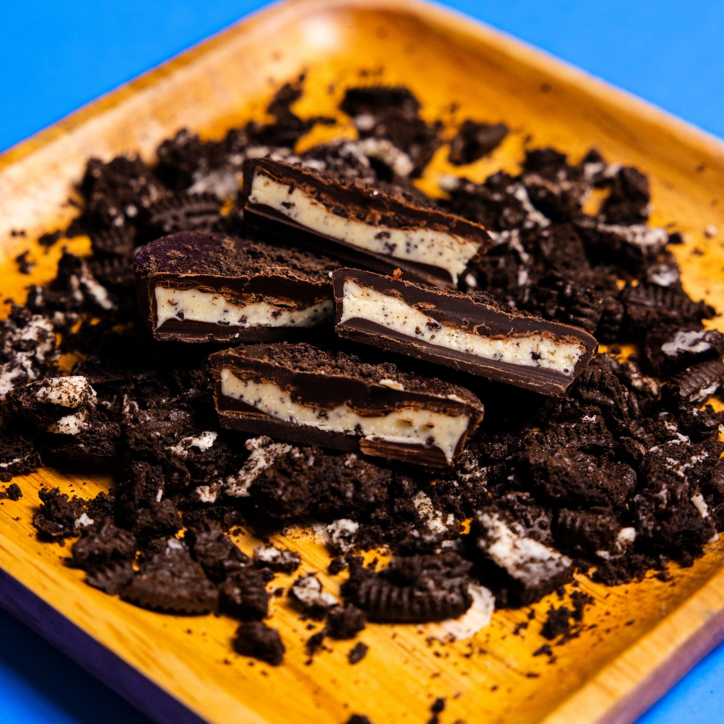 Dark Milk Chocolate Cookies & Creme Cups